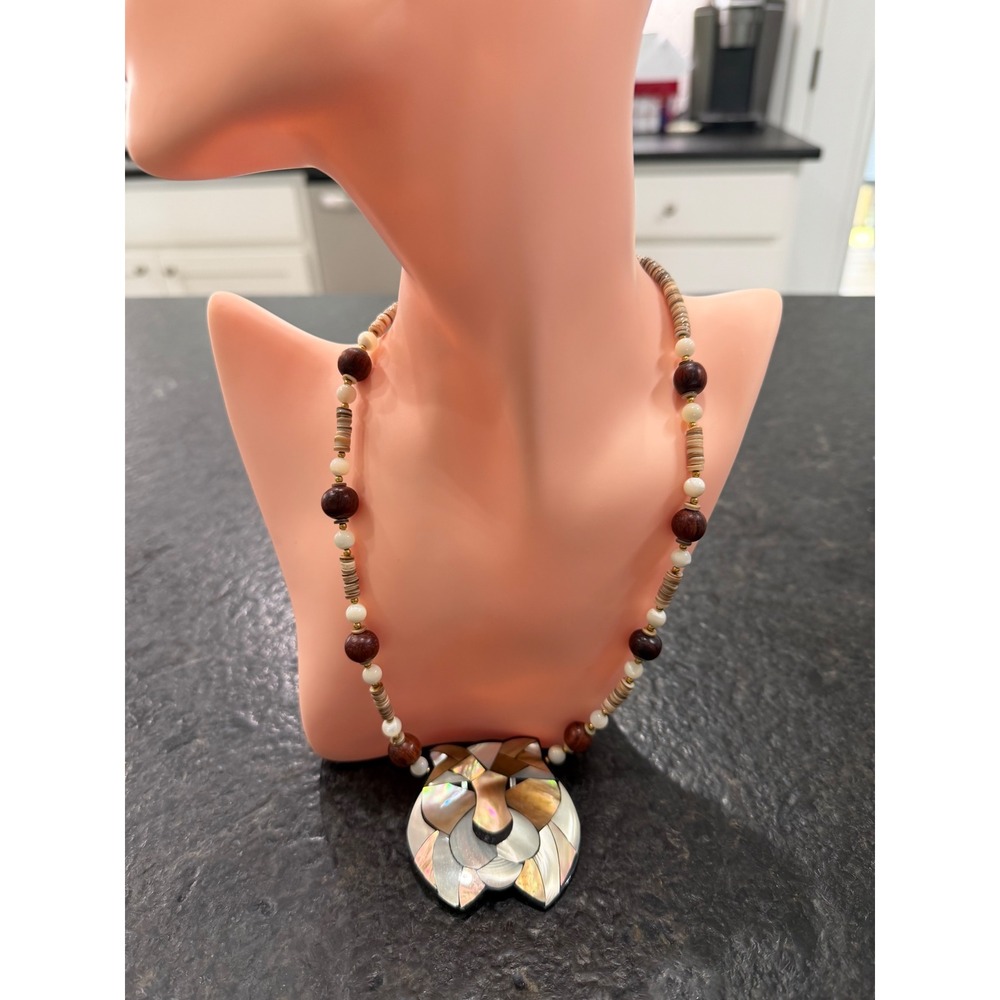 Vintage Lee Sands Lion‎ Necklace Mother of Pearl Abalone Shell Inlay Wood Bead